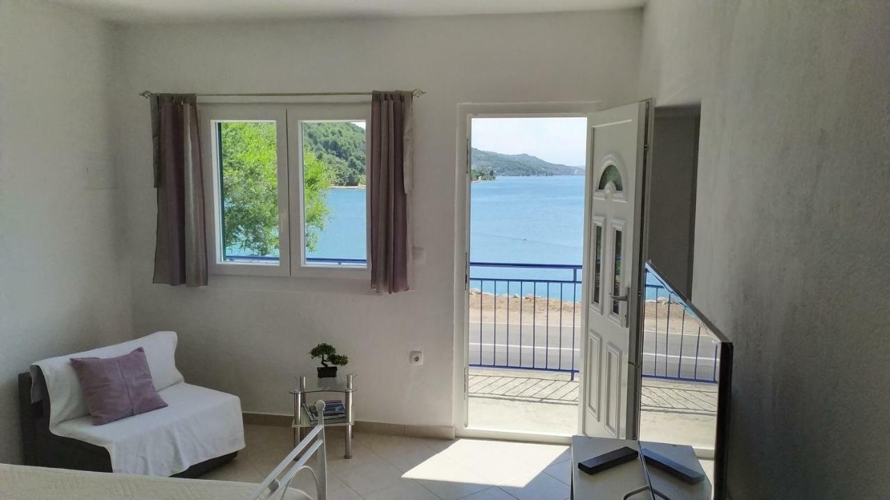 Studio Apartment Luce Marina Εξωτερικό φωτογραφία