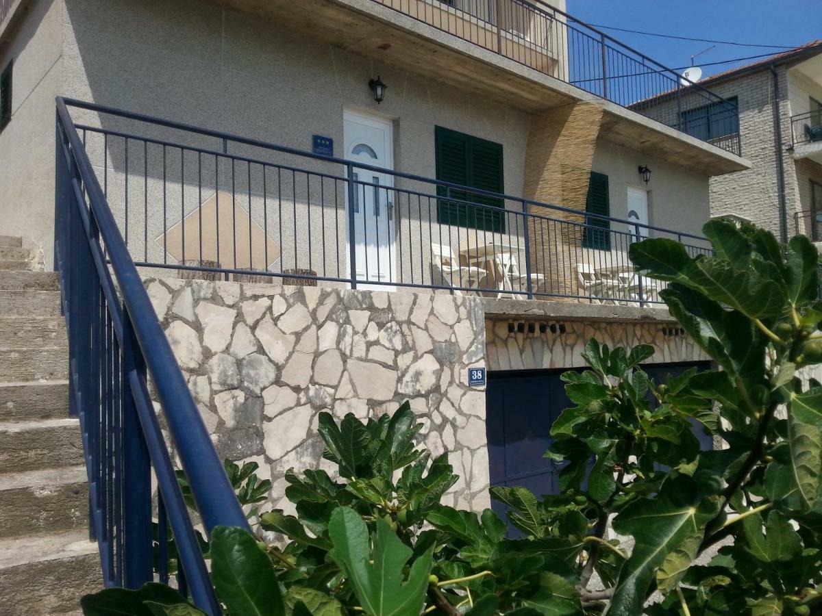 Studio Apartment Luce Marina Εξωτερικό φωτογραφία